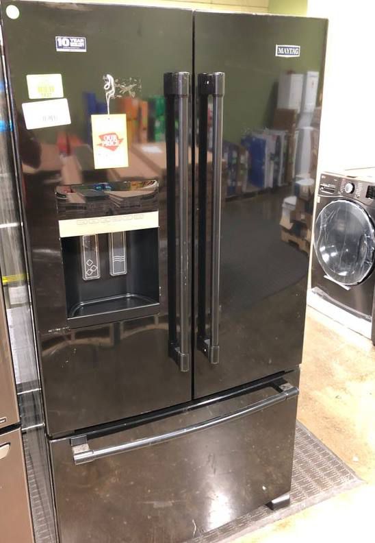 Maytag French Door Refrigerator in Black I7