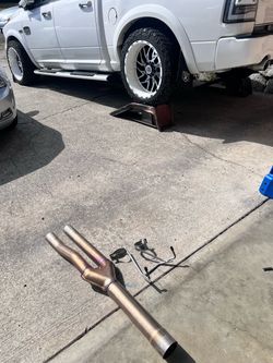 Ram1500 5.7 Muffler pipe 2010 to 2019