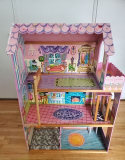 Wooden Dollhouse