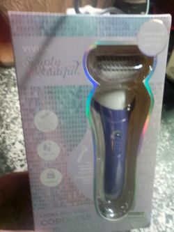 Simple Beautiful Cordless Shaver