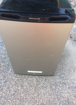 Frigidaire refrigerator