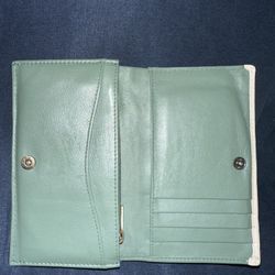 100% Genuine Leather Women’s Wallet