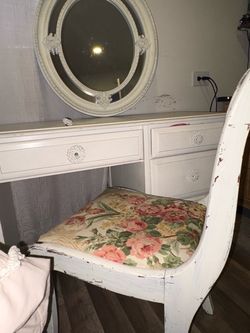 Vintage vanity desk With mirror and chair