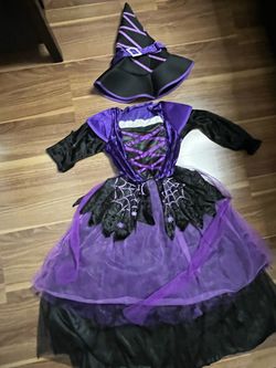 Girls witch costume 🧙