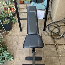 New And  CLEAN Weight Lifting Bench With Weights Great Condition / It Was 250.00