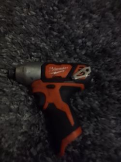 Milwaukee m12