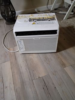 6000btu LIKENEW AC
