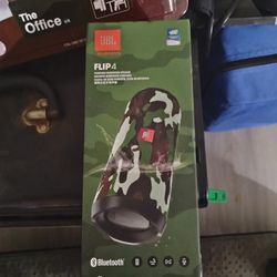 JBL Flip 4 Bluetooth Portable Speaker 