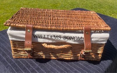 Williams Sonoma Picnic Basket