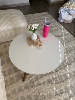 Round white coffee table