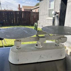 Edlund Balance Scale