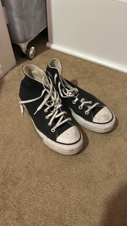 Black converse Size 9 women’s