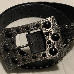 Women’s Distressed Belt Buckle brand! Size Small Or 2