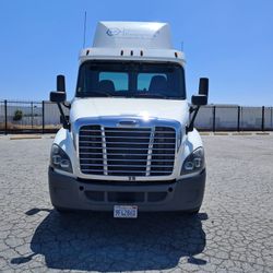 2016 Freightliner Cascadia 12564ST
