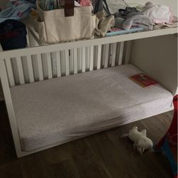 Baby Crib 
