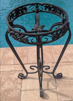 Vintage Wrought Iron Folding 20” Plant Stand Scroll Acanthus Leaf Table Antique