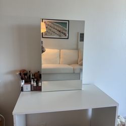 Make Up Vanity