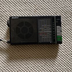 Extremely Vintage Sony 6 Band Reciever ICR-4800