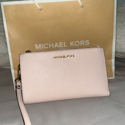 Brand New Michael Kors Wallet LT Pink 
