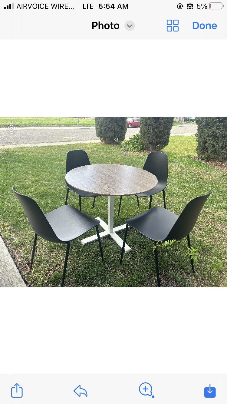 High End Table And Chairs