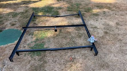 Metal bed frame Adjustable Full/Queen
