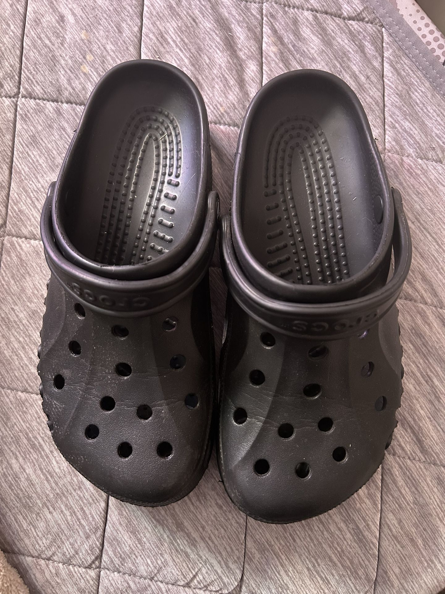 crocs