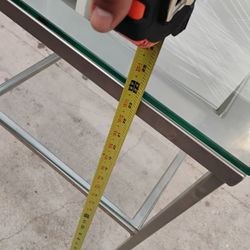 Beautiful Glass End Table $10