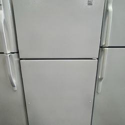 Refrigerator Kenmore 30”