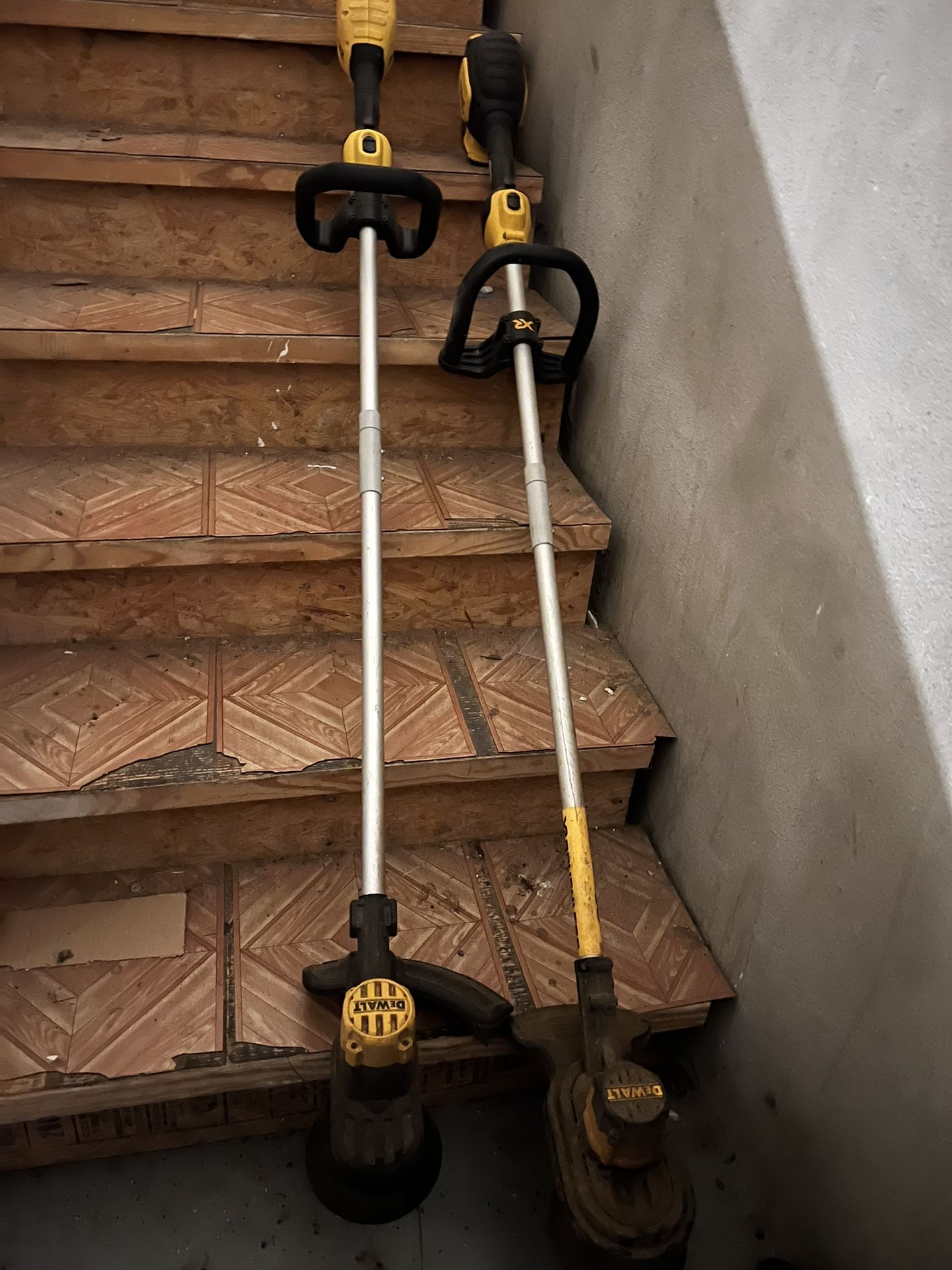 Dewalt 20V Trimmer Used for Sale in San Antonio, TX OfferUp