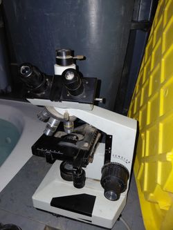 Wesco BIO VU 2300 binocular compound microscope.
