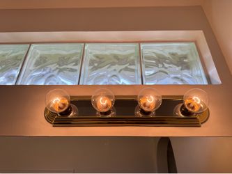 Bathroom light fixtures