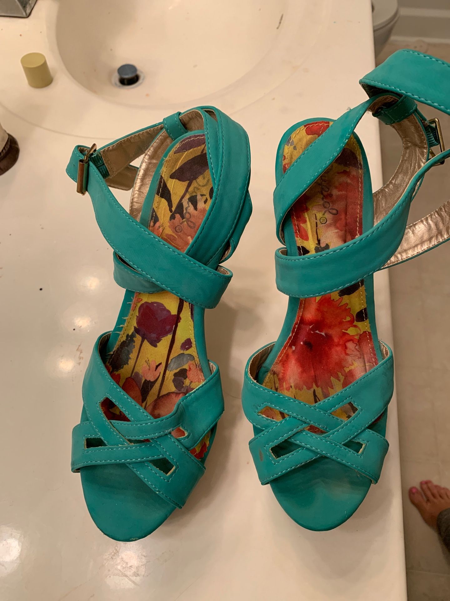 Cupid Turquoise Strappy Heels size 8.5