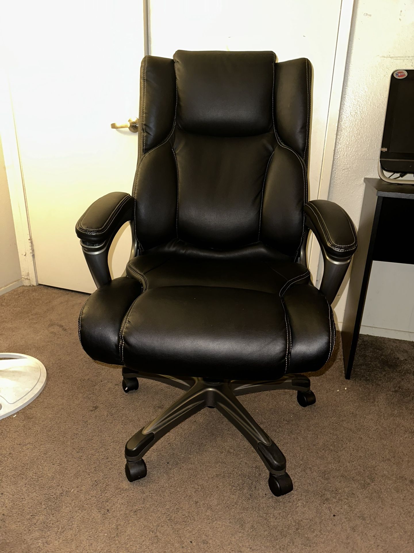 Office Chair (Black)
