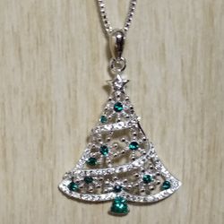 New Beautiful Sterling Silver Festive Christmas Tree 🎄 Necklace 