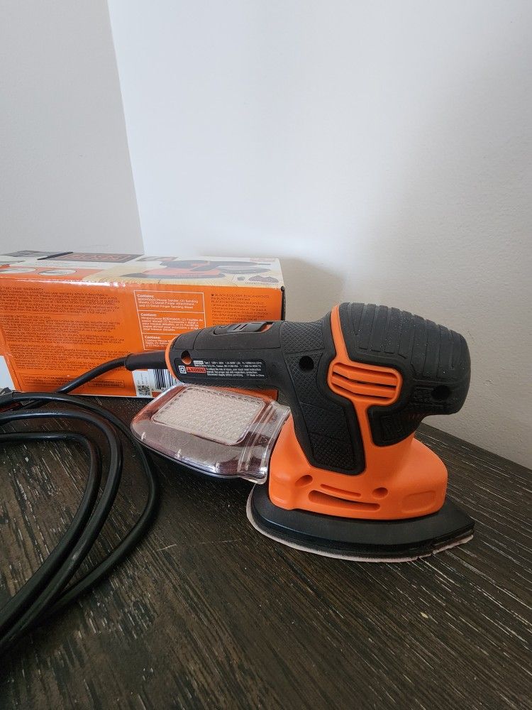 BLACK+DECKER 1.2 -Amp Detail Sander with Dust Management
