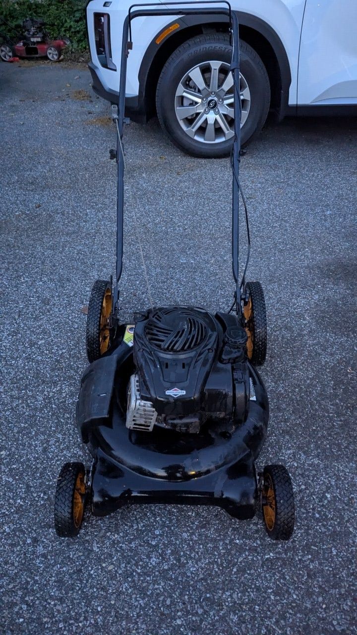 Briggs & Stratton Lawn Mower
