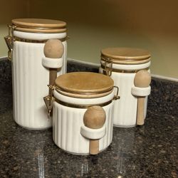3 Canister Ceramic Set w/ Spoons
