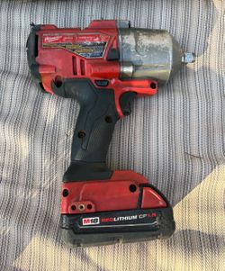 Milwaukee 1/2 inch impact wrench with battery