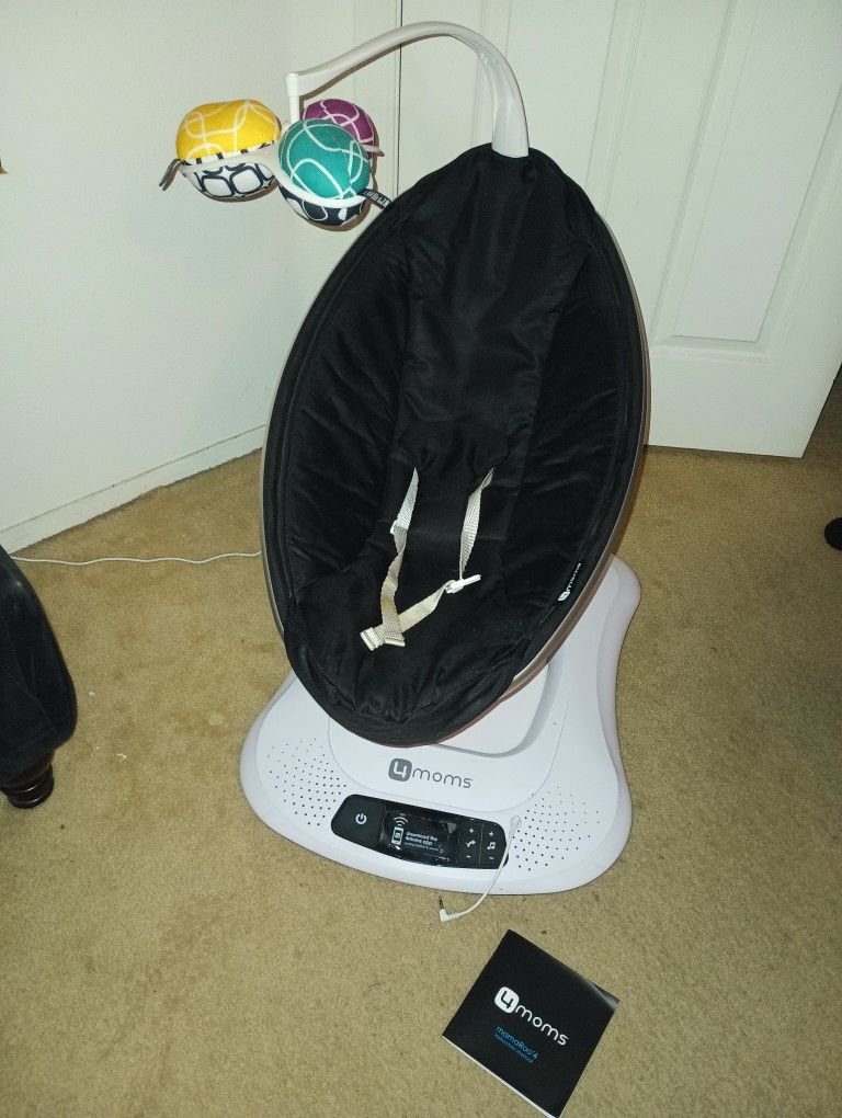 MamaRoo 4