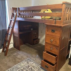 Twin Size Loft Bed/Desk