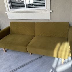 Free Sofa (Futon)