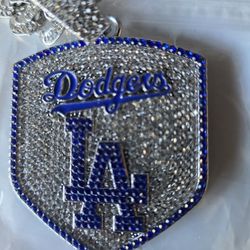 SALE 20.00! BIG DODGERS PENDANT & 20" GOLD / SIVLER PLATED CHAIN
