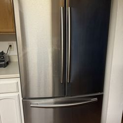 Samsung French Door Fridge – 25.5 cu. ft. – Stainless Steel – Like New  Condition!