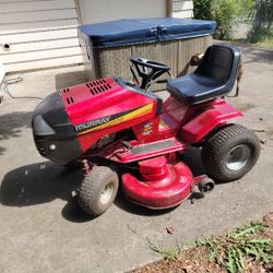 Riding Lawnmower 