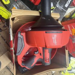 M12 snake auger with battery and charger