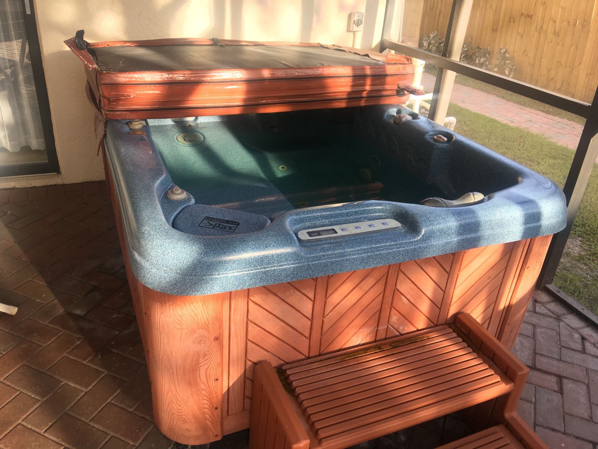 Leisure Bay Hot Tub