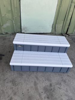 XtremepowerUS
36 in. Grey Universal Resin Spa and Hot Tub Steps with Storage Compartments for Above Ground Pool