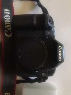 Canon camera With Battery Grip