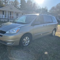 2004 Toyota Sienna