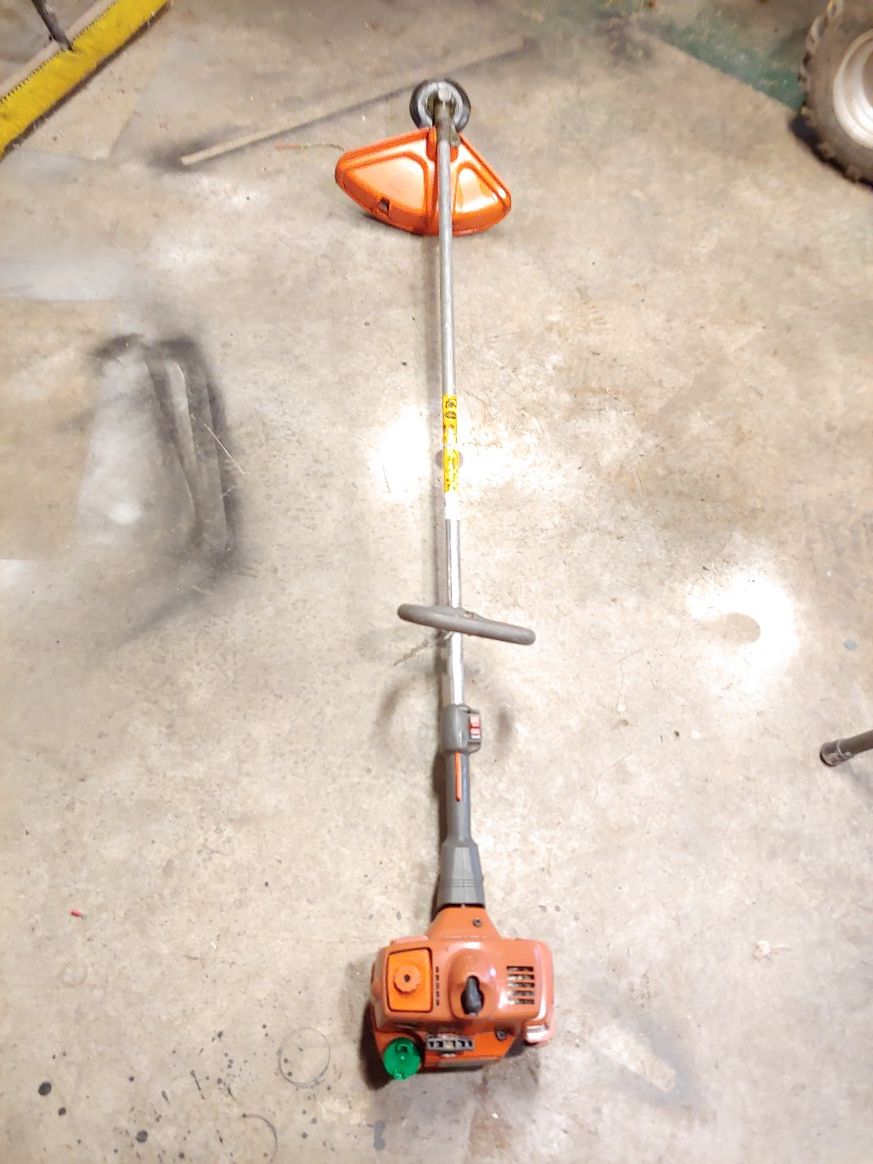 Husqvarna 123l gas weed eater runs great for Sale in Vancouver WA OfferUp